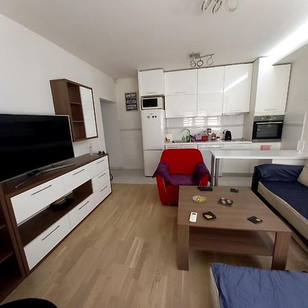 Skopje Contemporary Apartment מראה חיצוני תמונה