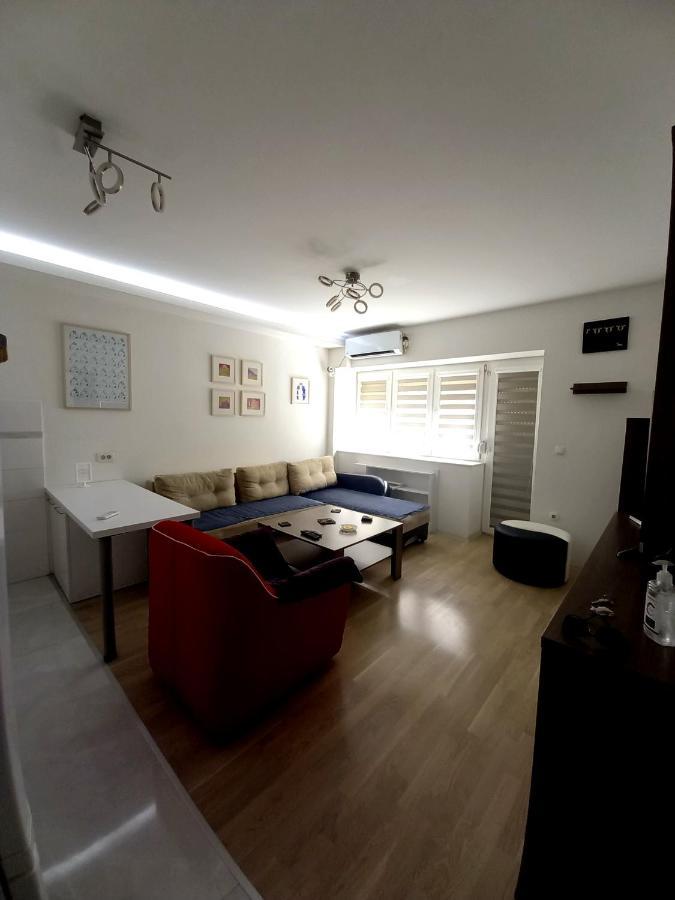 Skopje Contemporary Apartment מראה חיצוני תמונה