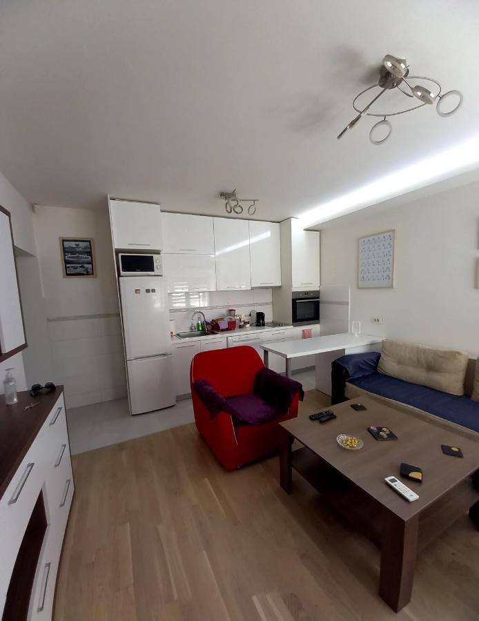 Skopje Contemporary Apartment מראה חיצוני תמונה